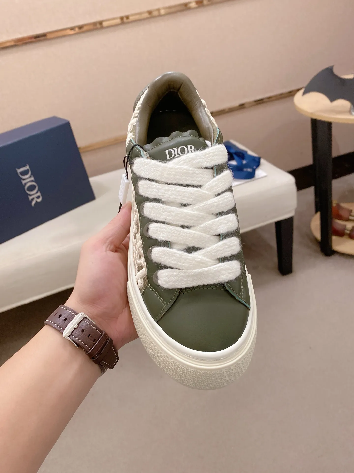 Factory price: 300 Men's shoes 💰[Dior·Dior] Top 🔍Couple style 💏🔍New casual sports style couple shoes, new four-season design, perfect workmanship, lace-up lazy style to create cabinet quality, upper: imported first-layer cowhide, sheepskin lining is soft and comfortable, ultra-light TPU wear-resistant outsole, simple, versatile fashion men's shoes, excellent color code number 35--44